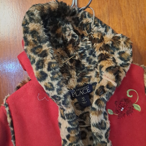 Sz 4 children's place red and cheetah coat. - Picture 6 of 9